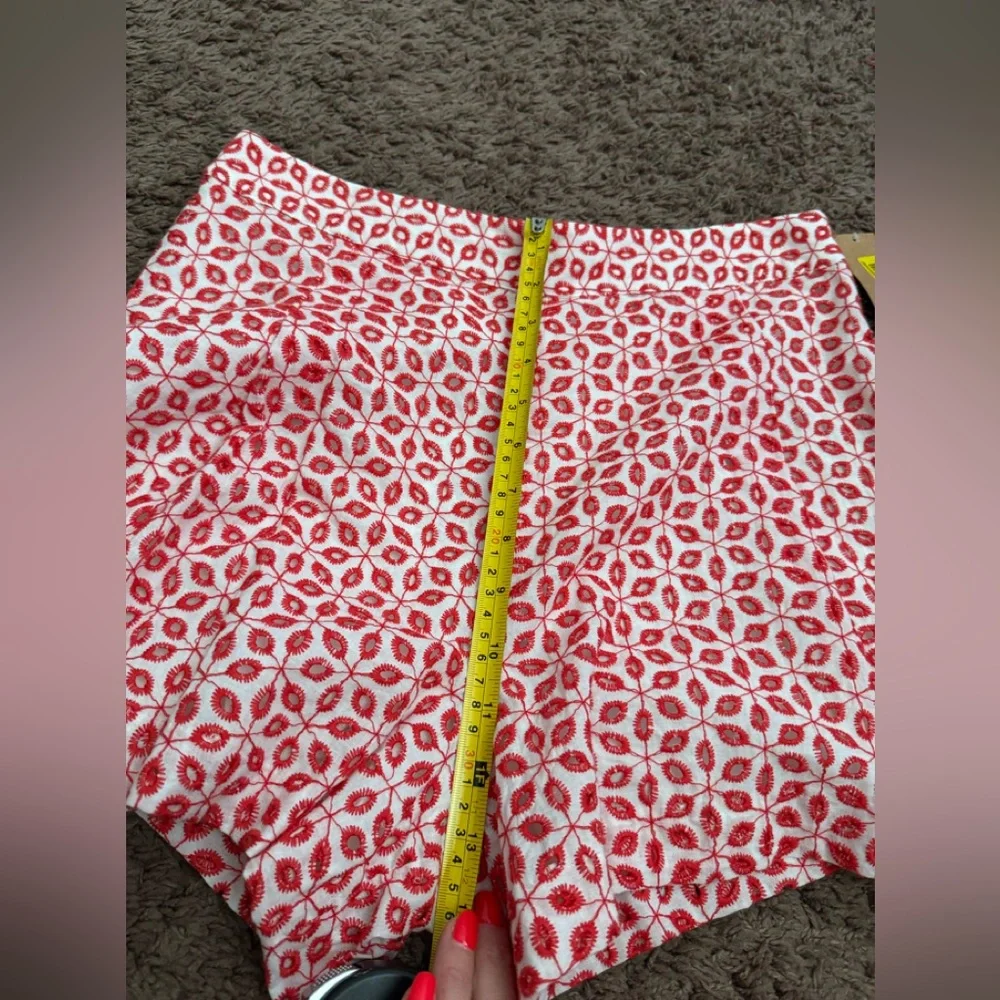 NEW Cremieux Red & White Shayla Eyelet High Rise Skirted Shorts Size 8 NEW $89 - Picture 8 of 9